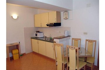 Ģimenes viesu māja Makarska 3